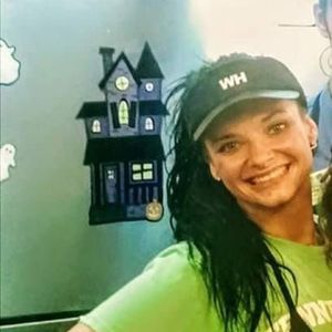 Meet your Posher, Ant